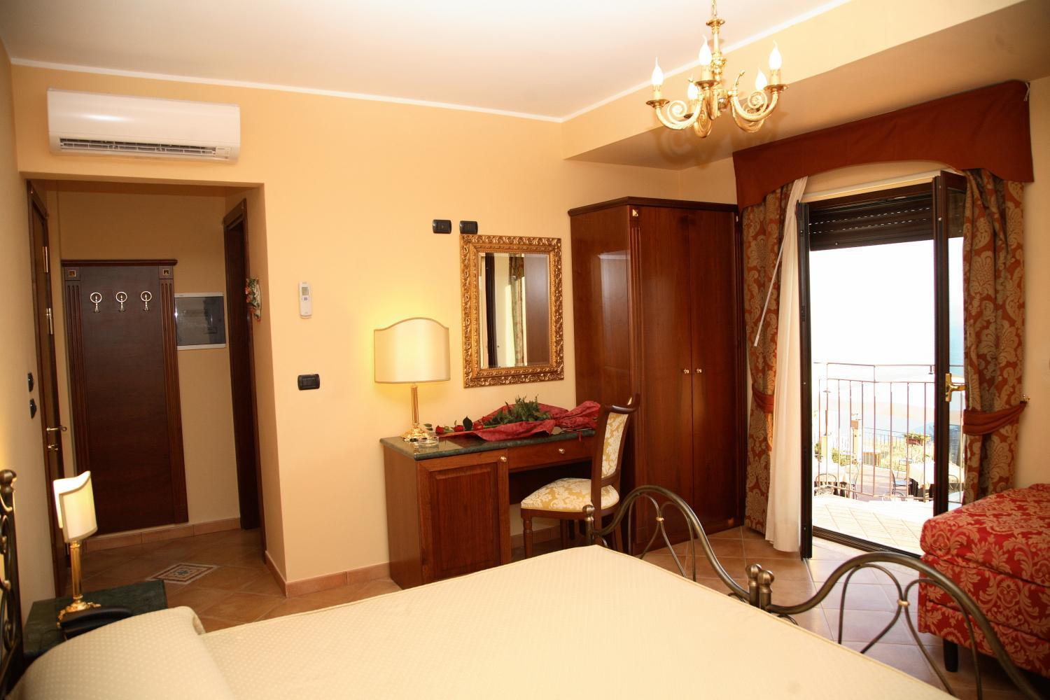 Agostiniana Hotel Санта-Тереза-ді-Рива Екстер'єр фото